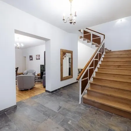 Miniszteri House Apartment *