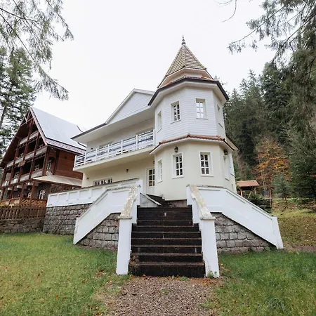 Miniszteri House *
